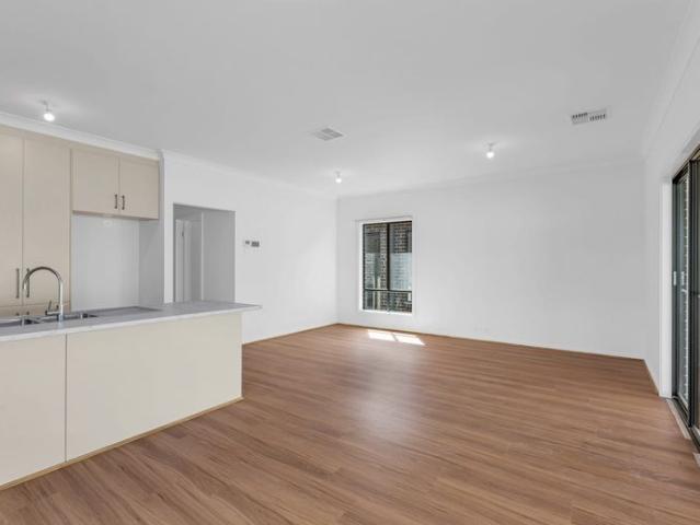 Stylish and Spacious Home in Smithfield Plains