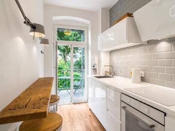 Stylish Apartment with Balcony in a Central Location Perfect for Long Term Stays, Flensburg Amsterdam Apartments for Rent