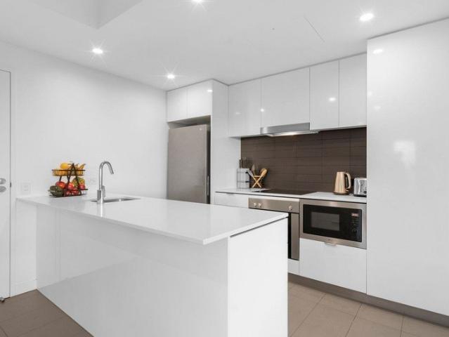 Stylish Apartment with Breathtaking Views in the Heart of Fortitude Valley
