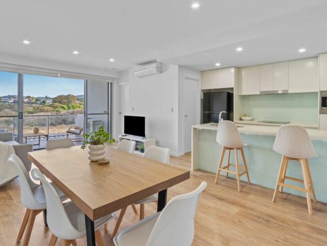 Stylish Apartment With Green Tranquil Outlook Security, Lifestyle & Location Sellers Moving Interstate