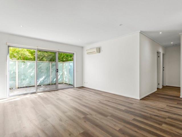 Stylish Apartment With Leafy Outlook
