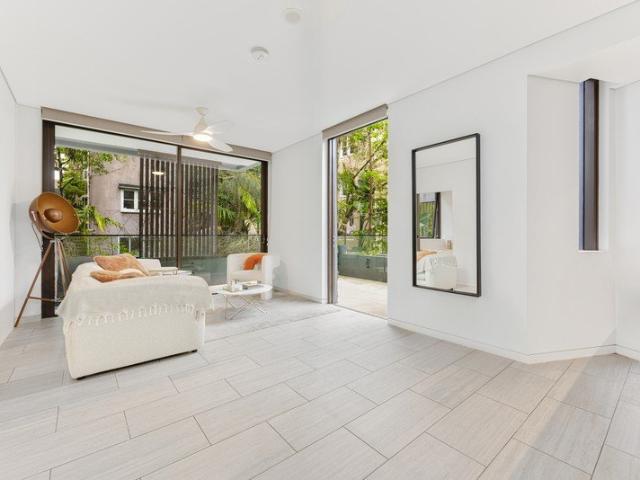 Stylish Apartment with Leafy Outlook in Prime Eastern Suburbs Position