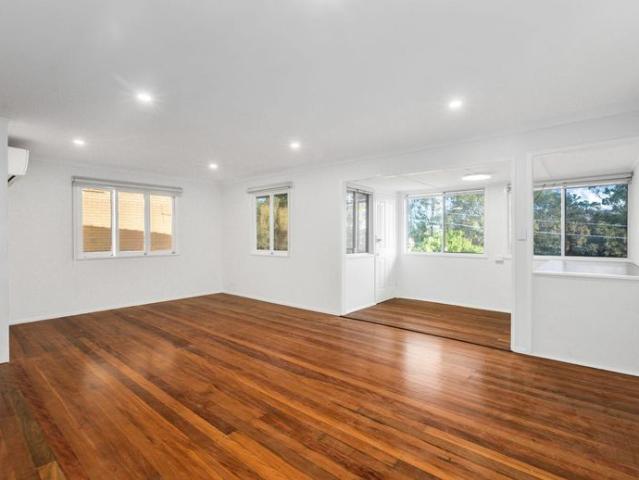 Stylish apartment with shared pool bills included!