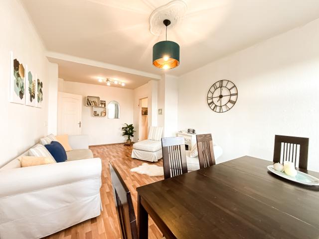 Stylish apartment with 2 bedrooms & balcony