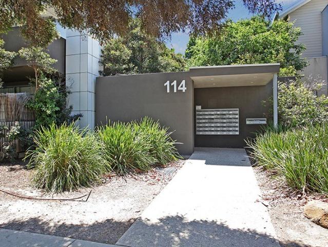Stylish Apartment Conveniently Located