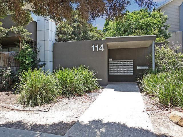 Stylish Apartment Conveniently Located