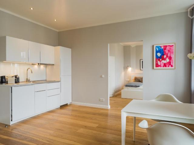 Stylish apartment close to Wittenbergplatz/Victoria Louise Platz, Berlin Amsterdam Apartments for Rent