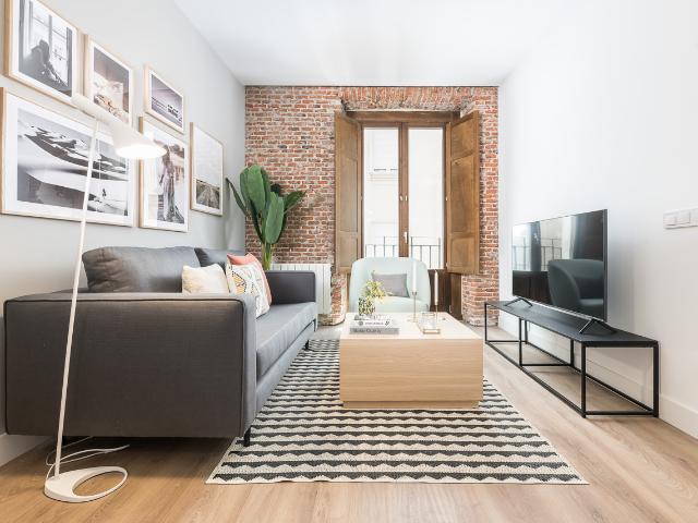 Stylish apartment for rent in central Madrid