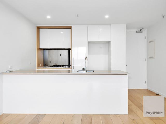 STYLISH APARTMENT IN THE HEART OF CAIRNLEA INSPECT TODAY!