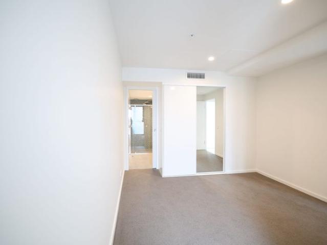 Stylish Apartment in the Heart of Adelaide CBD