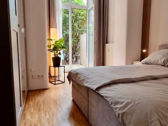 Stylish apartment in the heart of Düsseldorf, Dusseldorf Amsterdam Apartments for Rent