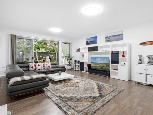 Stylish Apartment in the Heart of Lakeview Pagewood