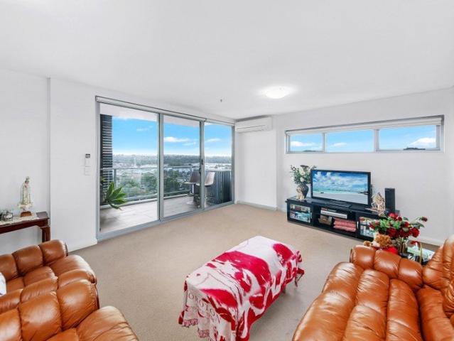 STYLISH APARTMENT IN THE HEART OF LIVERPOOL!