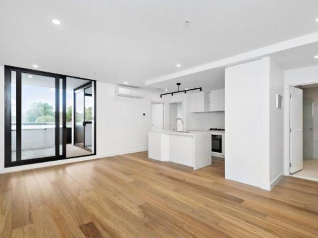Stylish Apartment in a Prime Mont Albert Location!