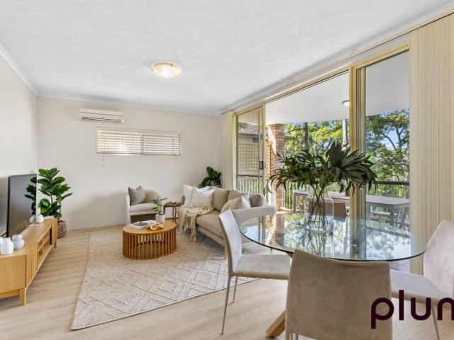 Stylish Apartment in Prime Taringa Location