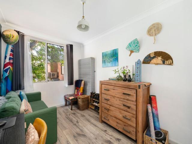 Stylish apartment in prime city fringe