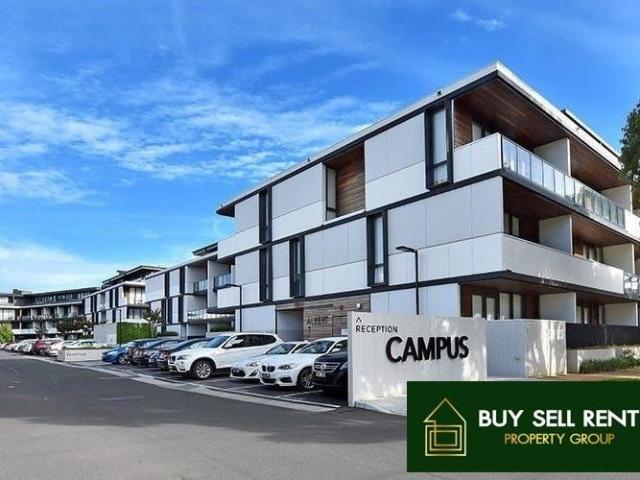 Stylish Apartment in Prime Clayton Location