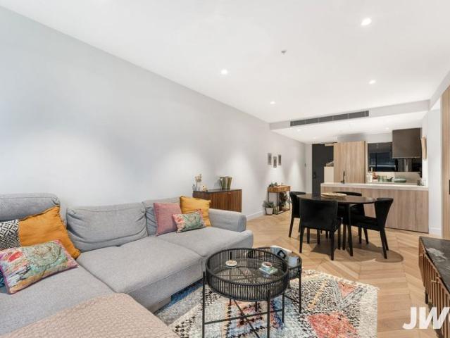 Stylish Apartment Living in Prime South Yarra Location Unfurnished