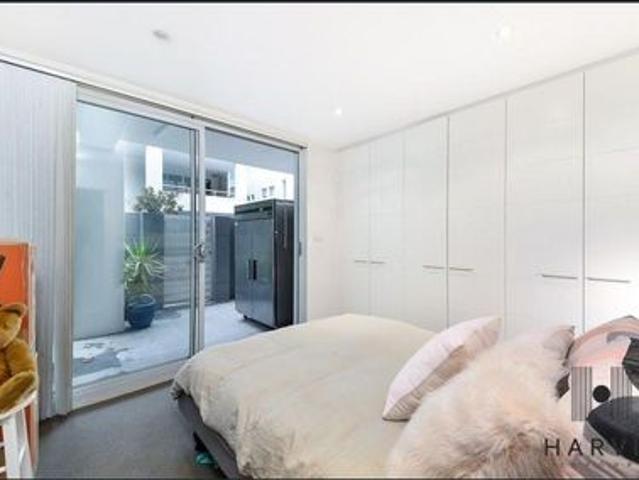 Stylish Apartment Living in the Heart of Alexandria