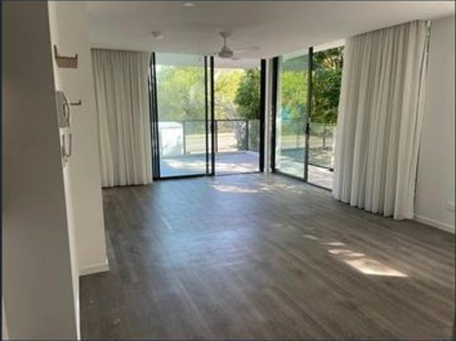 Stylish Apartment Living in the Heart of Benowa