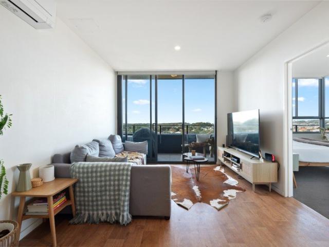 Stylish Apartment Living in the Heart of Charlestown views to Ocean