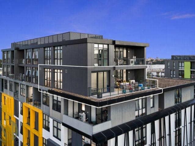 Sub Penthouse Scale with 270° Panoramic Views | 161sqm of Indoor Outdoor Living