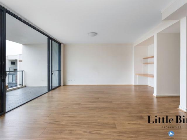 Stylish Apartment Living with Views in the Heart of Kingston