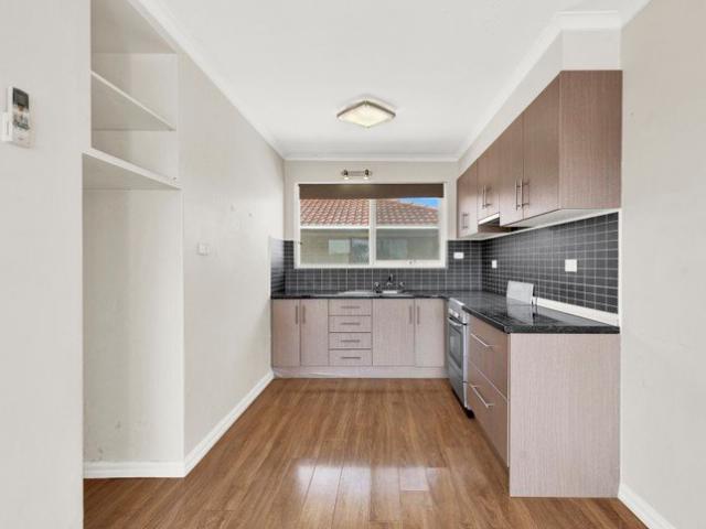 STYLISH APARTMENT OPPOSITE THE BEACH!