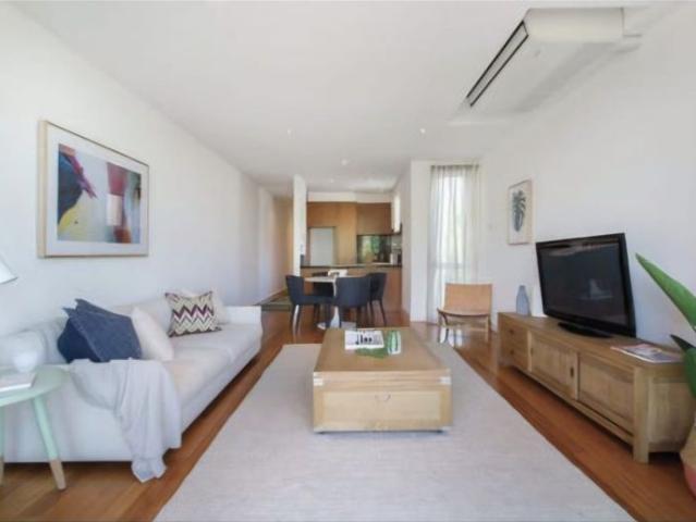 Stylish Apartment Rare Double Secure Parking Sunset Views