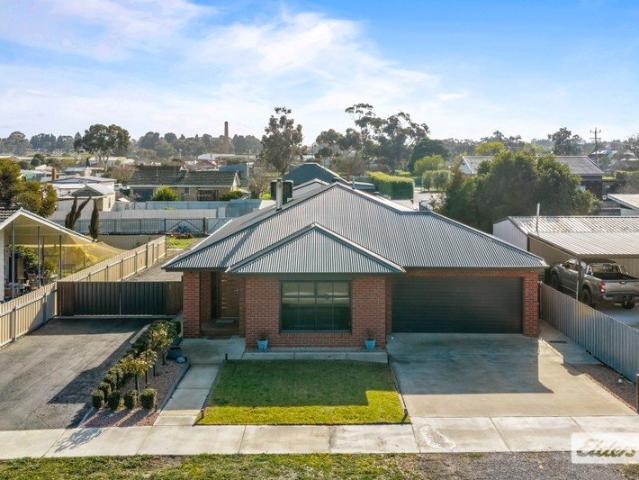 Stylish, As New Family Home with Exceptional Shedding