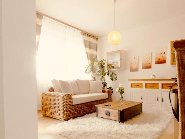Stylish Business Apartment in Dresden | Balcony, Private Parking & Excellent Connections