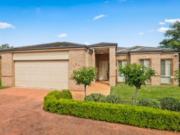 Stylish Burradoo Villa on a Rare 883sqm Parcel