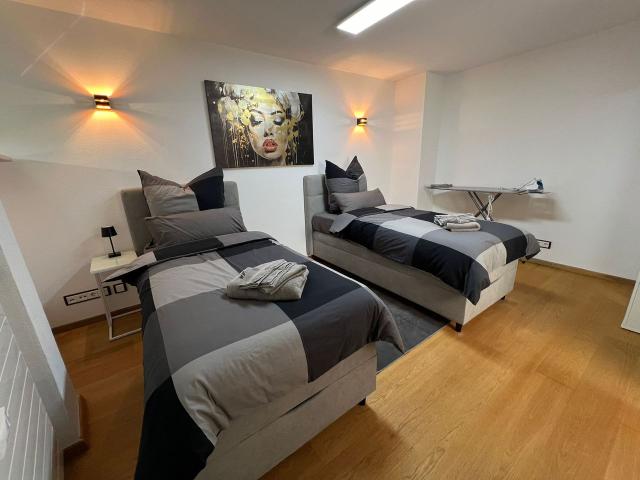 Stylish basement flat in the heart of Nuremberg's Old Town, Nurnberg Amsterdam Apartments for Rent