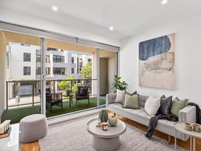 Stylish Bayside Living in the Heart of Port Melbourne