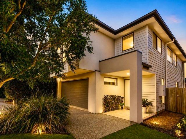 Stylish Bayside Living with Modern Family Appeal
