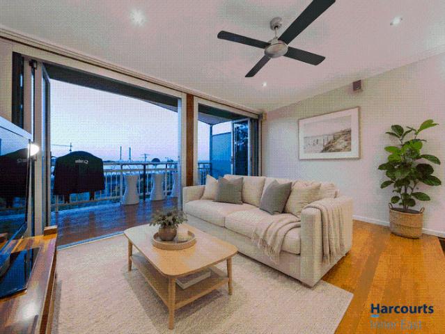 Stylish Bayside Living with Water Views