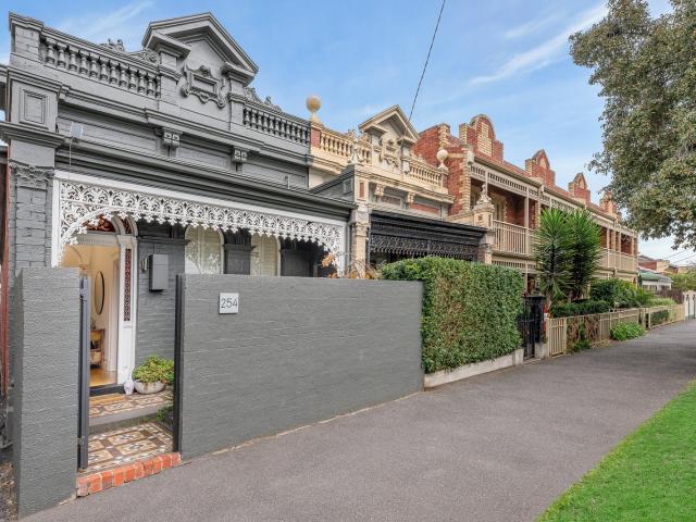 Stylish Bayside Sanctuary