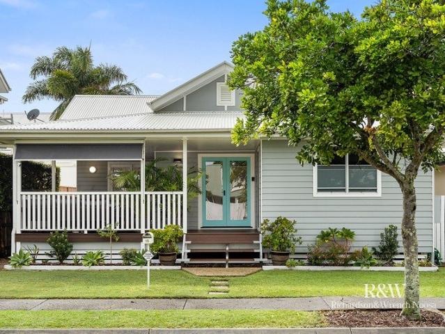 Dual Living Stylish Beach House