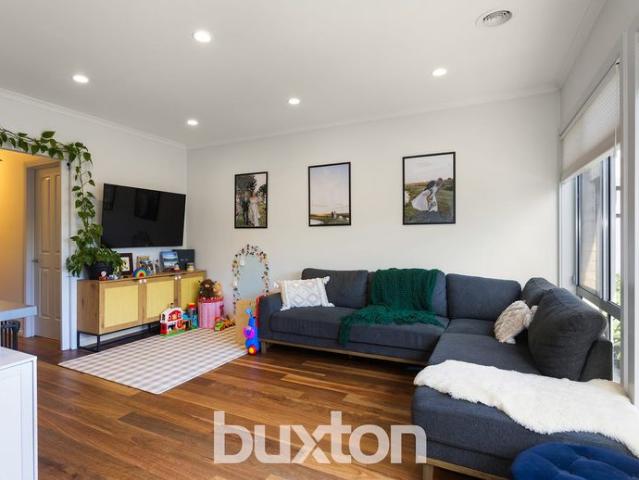 Stylish Beachside Living in the Heart of Carrum