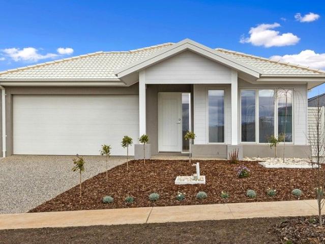 Stylish, beautiful & brand new with Side access