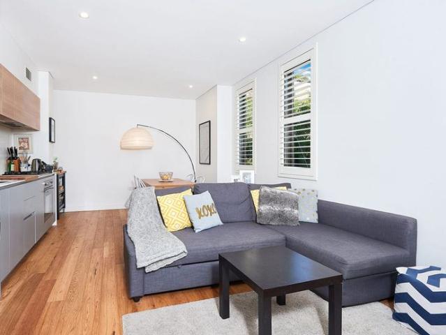 Stylish Boutique Apartment in a Prime City Fringe Location