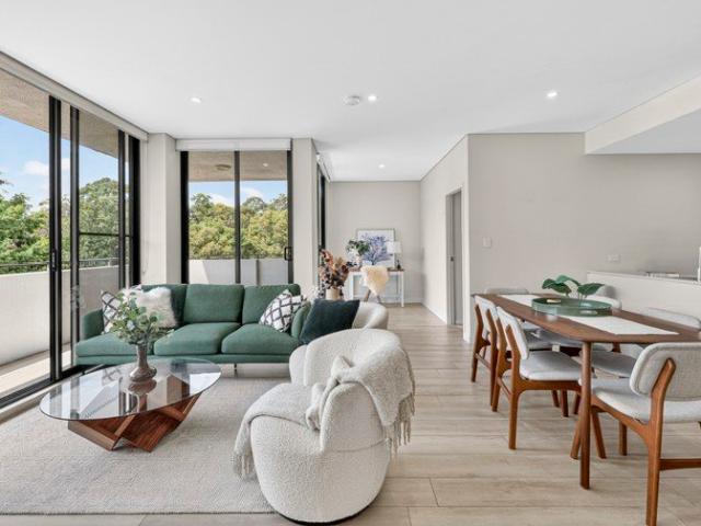 Stylish Boutique Living with Leafy Privacy in the Heart of Caringbah