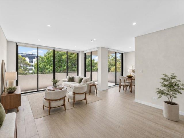 Stylish Boutique Living with Leafy Privacy in the Heart of Caringbah