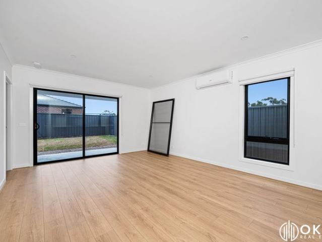Stylish Brand New 4 Bedroom Family Home in Harkness