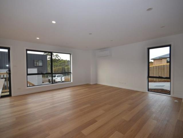 Stylish Brand New Townhouse