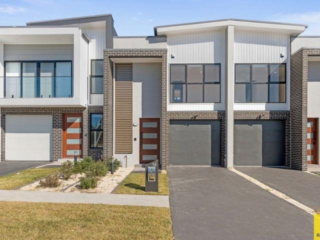 Stylish Brand New Townhouse in Sought After Avoca Park!