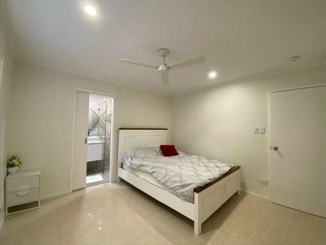 Resort‑Style Waterfront Living in Florida Gardens – FULLY FURNISHED