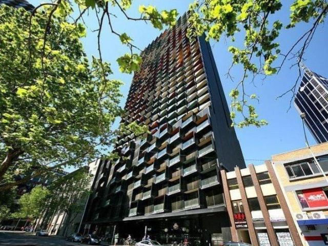 Stylish CBD Apartment with City Convenience