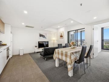 Adelaide, South Australia - Equipped kitchen