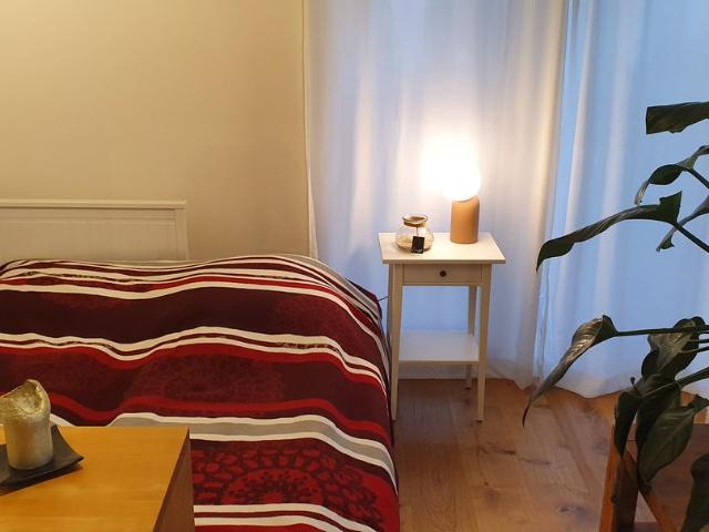 Stylish & central located flat with backyard garden, terrace, balkony and underground parking e charger, Berlin Amsterdam Apartments for Rent